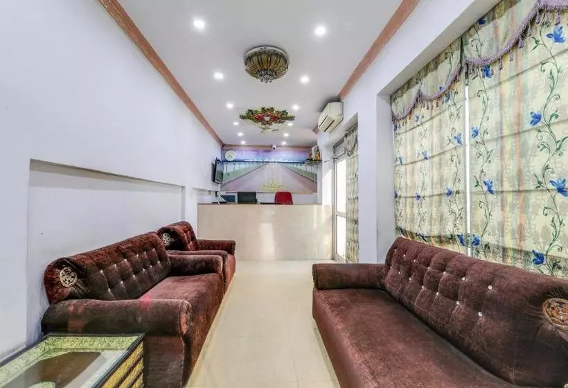 ホテル Oyo 78777  Uday Raj Palace