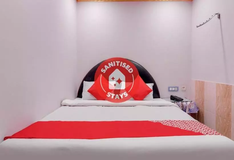 ホテル Oyo 78777  Uday Raj Palace