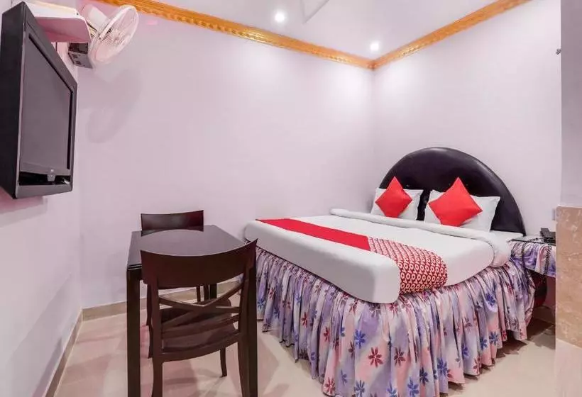 ホテル Oyo 78777  Uday Raj Palace