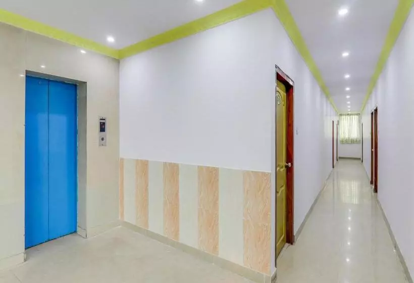 ホテル Oyo 78777  Uday Raj Palace