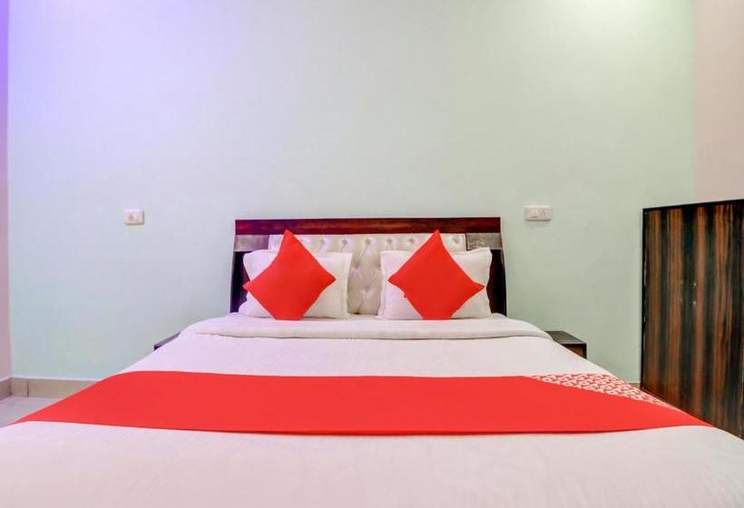 ホテル Oyo 79242 City Heart