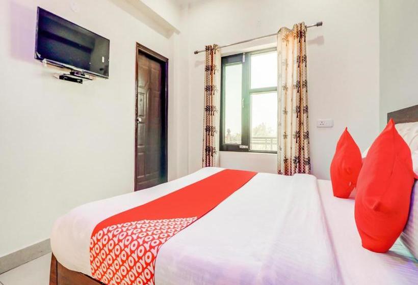 ホテル Oyo 79242 City Heart