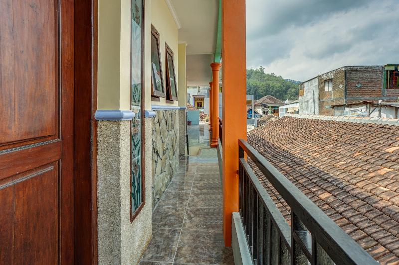 Hotell Oyo 90321 Ken Ken Villa