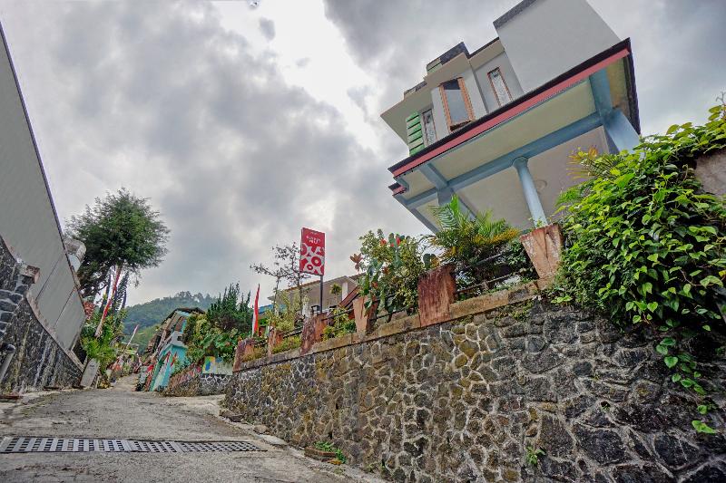 Hotell Oyo 90321 Ken Ken Villa