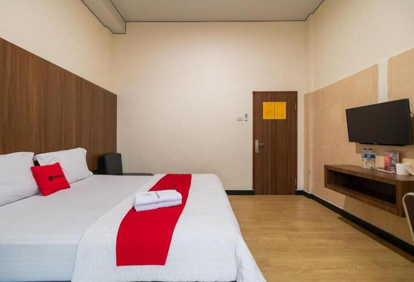 בית מלון כפרי Reddoorz Plus Near Ramayana Pematangsiantar