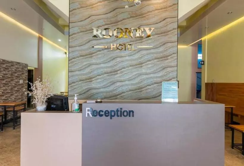 ホテル Reddoorz Plus Near Ramayana Pematangsiantar