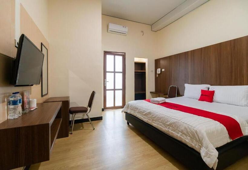 בית מלון כפרי Reddoorz Plus Near Ramayana Pematangsiantar