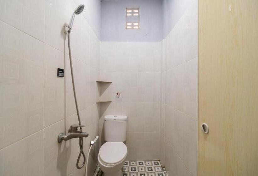 בית מלון כפרי Reddoorz Plus Near Ramayana Pematangsiantar