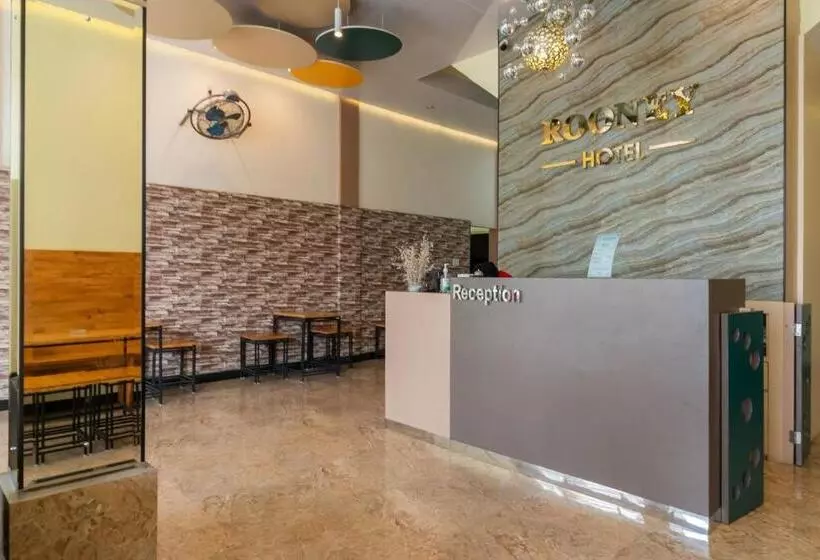 ホテル Reddoorz Plus Near Ramayana Pematangsiantar