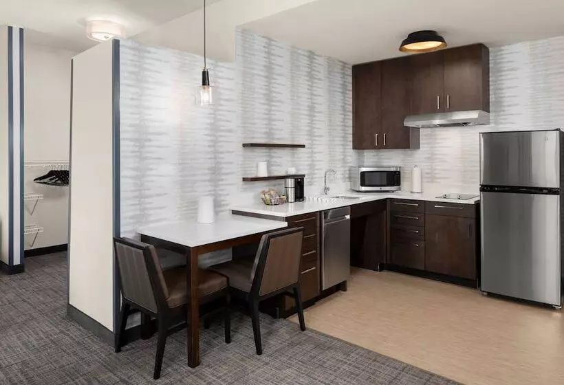 هتل Residence Inn By Marriott East Peoria