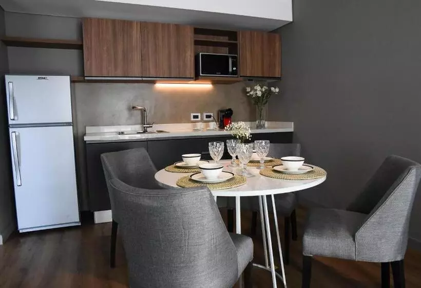 ホテル Soho Suites