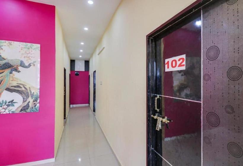 בית מלון כפרי Spot On 76263 A Haweli