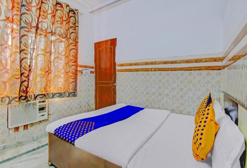 בית מלון כפרי Spot On Agr489  Relax