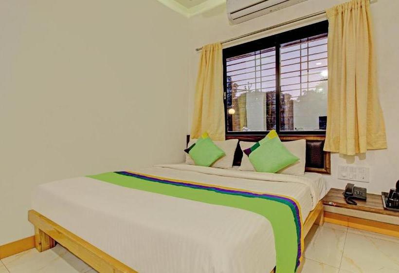 فندق Green Woods 1 Km From Main Market