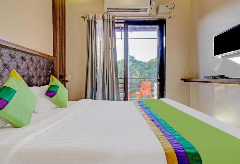 فندق Green Woods 1 Km From Main Market