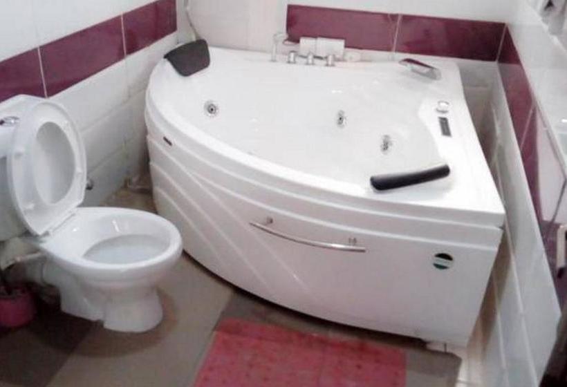 پانسیون Limoh Suitesbenin City