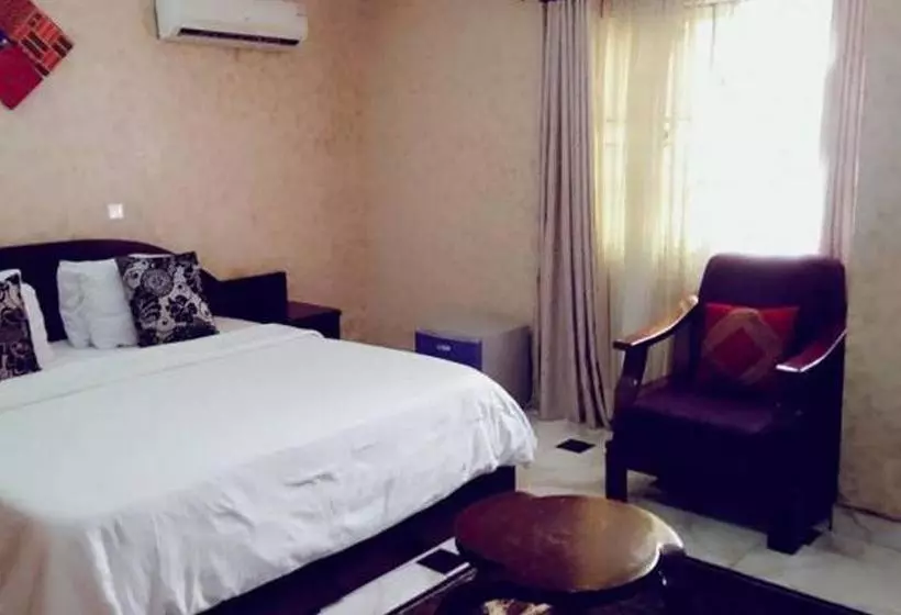 پانسیون Limoh Suitesbenin City