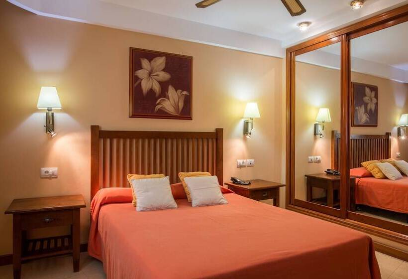 Aparthotel El Galeón