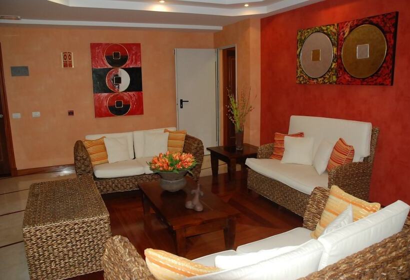 Aparthotel El Galeón