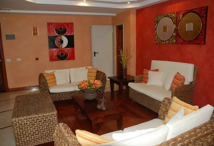 Aparthotel El Galeón