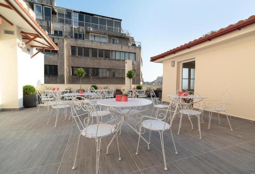 בית מלון כפרי Athens Market Portrait