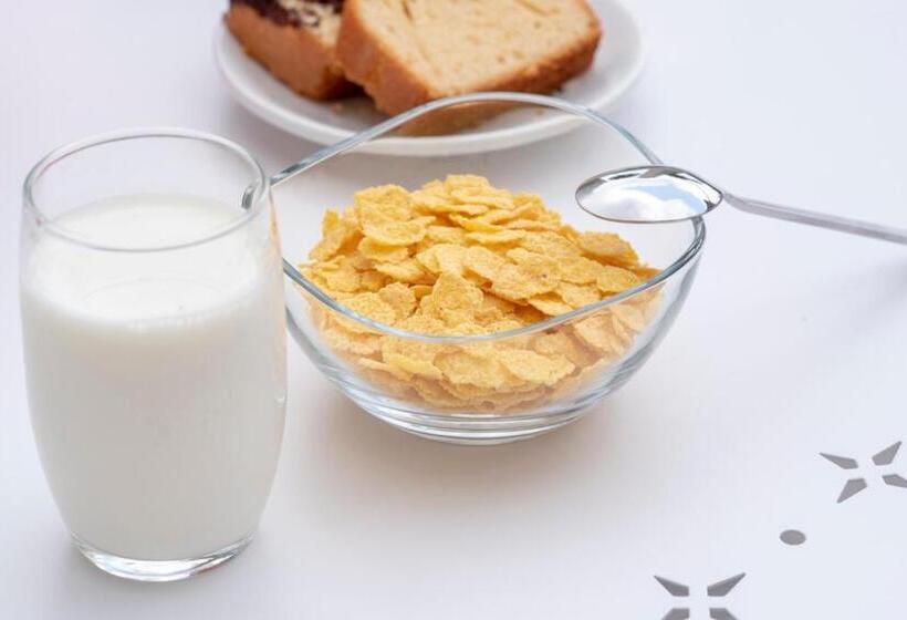 בית מלון כפרי Athens Market Portrait