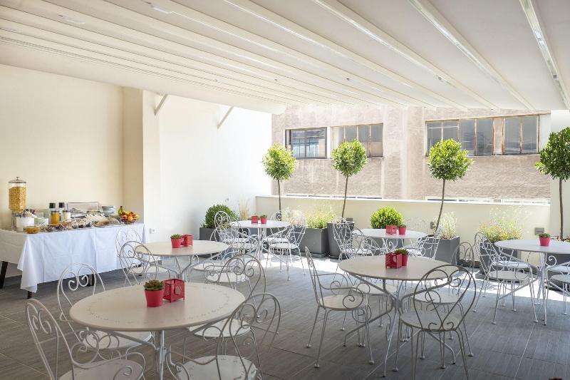 בית מלון כפרי Athens Market Portrait