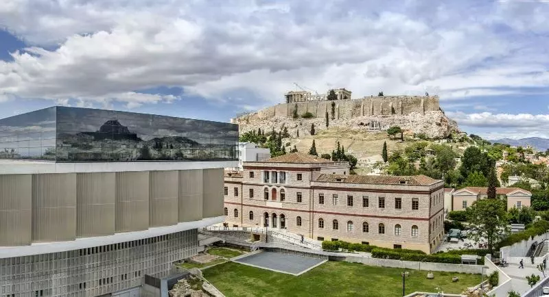 בית מלון כפרי Athens Market Portrait