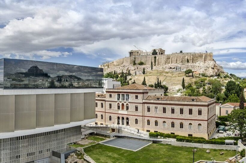 בית מלון כפרי Athens Market Portrait