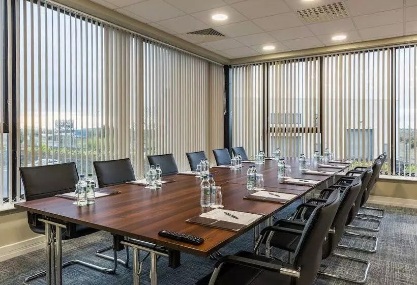 ホテル Athlone Springs