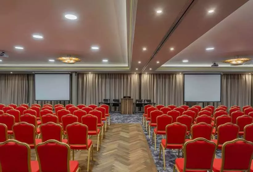 ホテル Athlone Springs