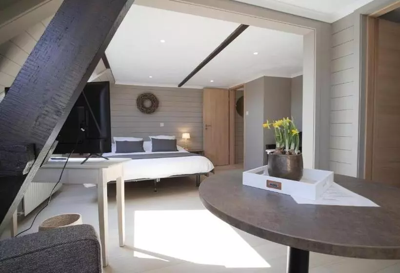 Отель Auberge La Hutte Lurette