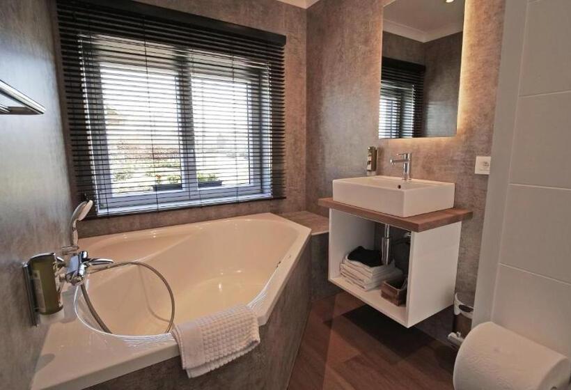 בית מלון כפרי Auberge La Hutte Lurette