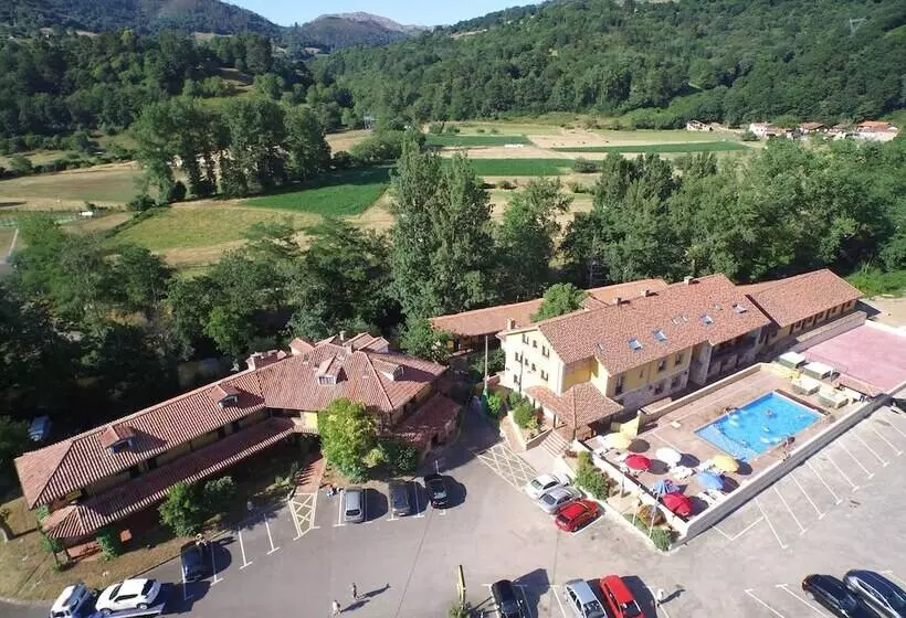 Conjunto Hotelero La Pasera