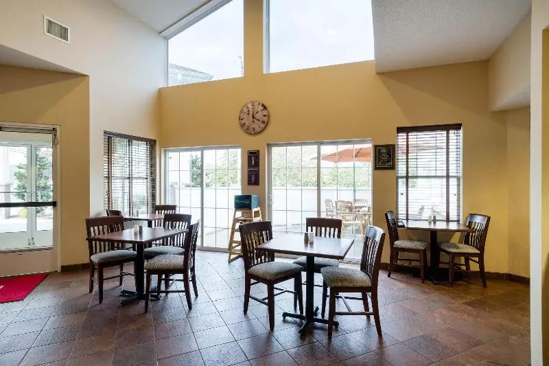 호텔 Econo Lodge Hadley Near University