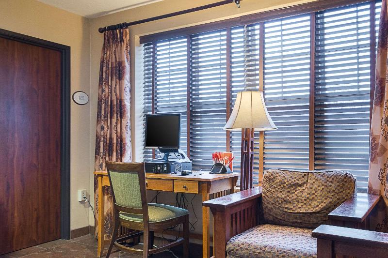 酒店 Econo Lodge Hadley Near University