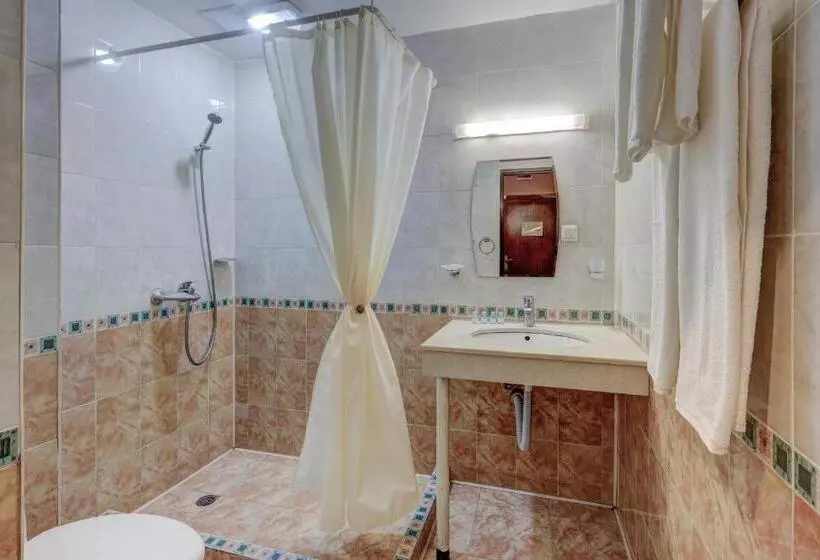 בית מלון כפרי Ellinis