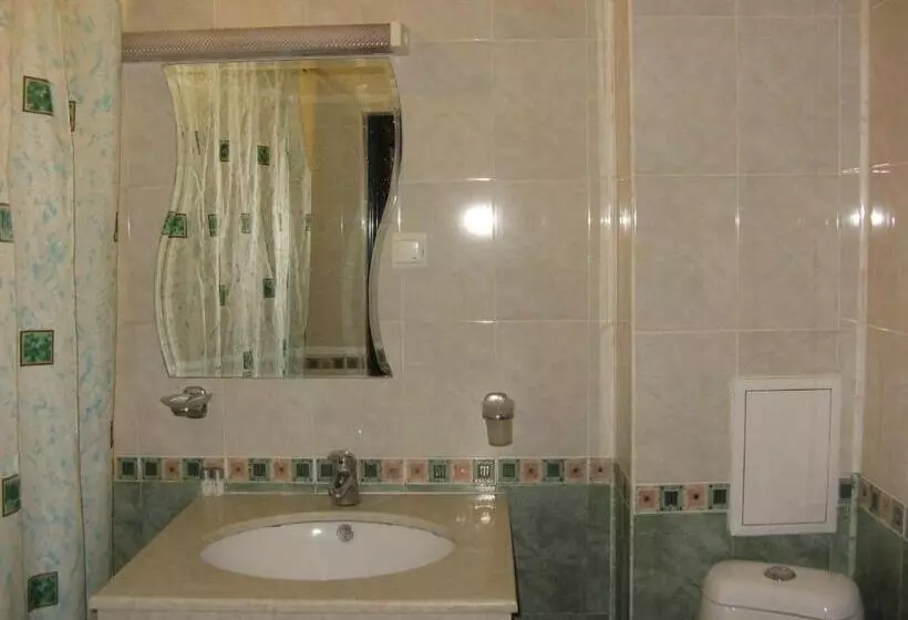 בית מלון כפרי Ellinis