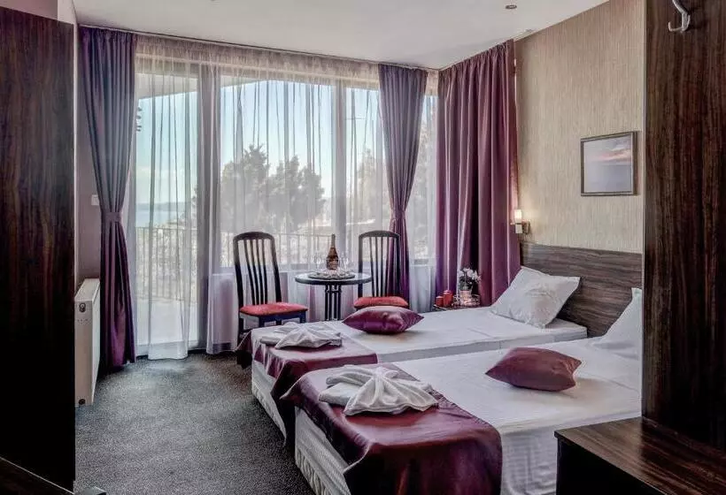 בית מלון כפרי Ellinis