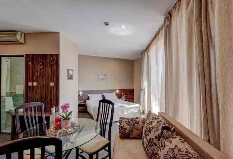 בית מלון כפרי Ellinis