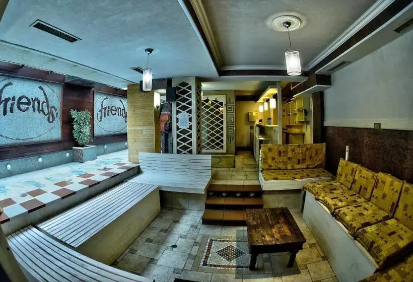 בית מלון כפרי Friends