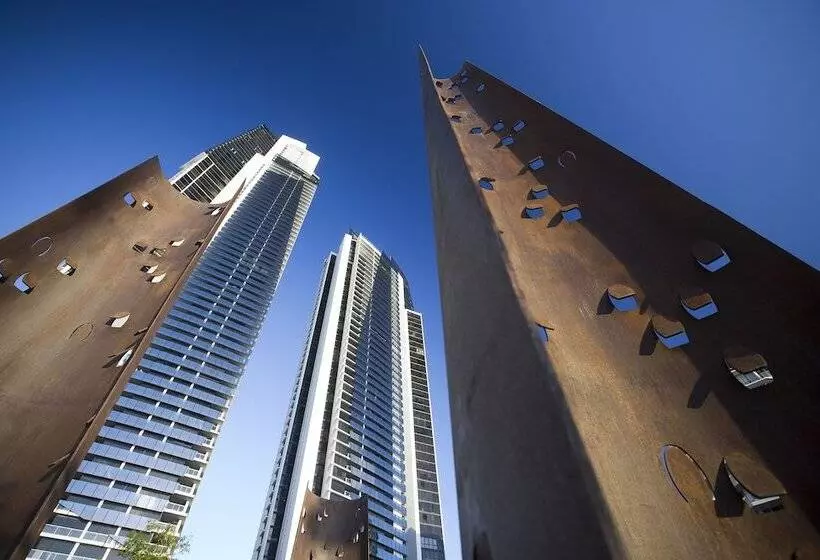 בית מלון כפרי Mantra Circle On Cavill