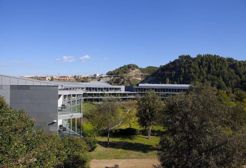 Отель Món Sant Benet