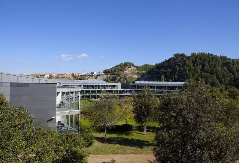 ホテル Món Sant Benet