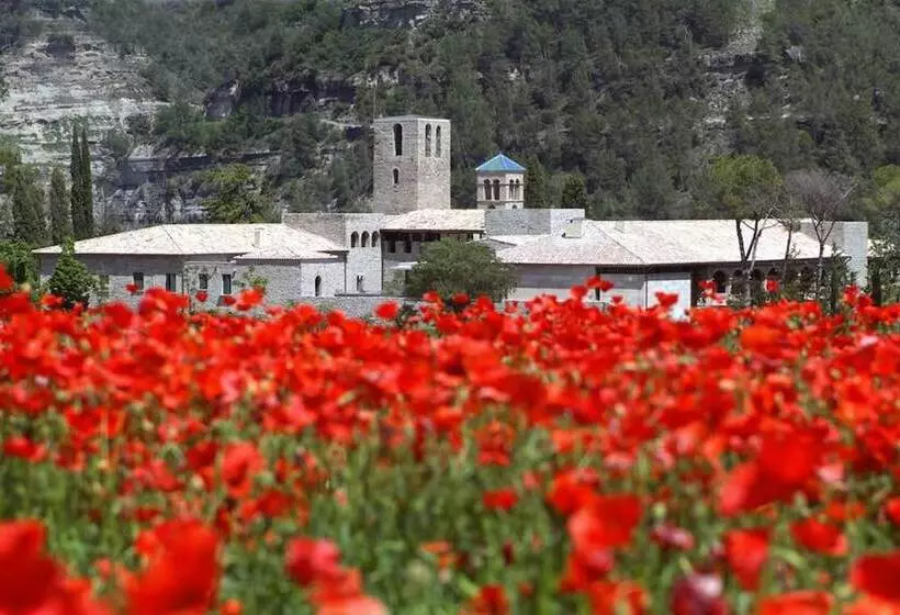 ホテル Món Sant Benet