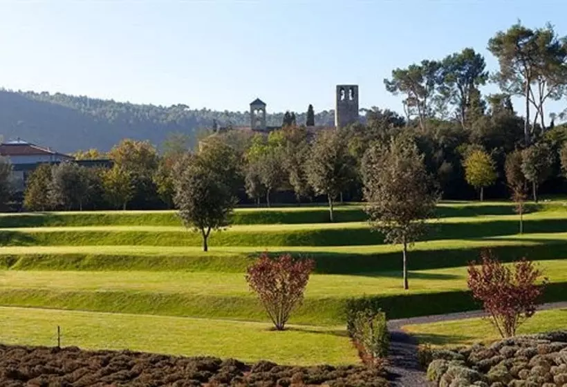 ホテル Món Sant Benet