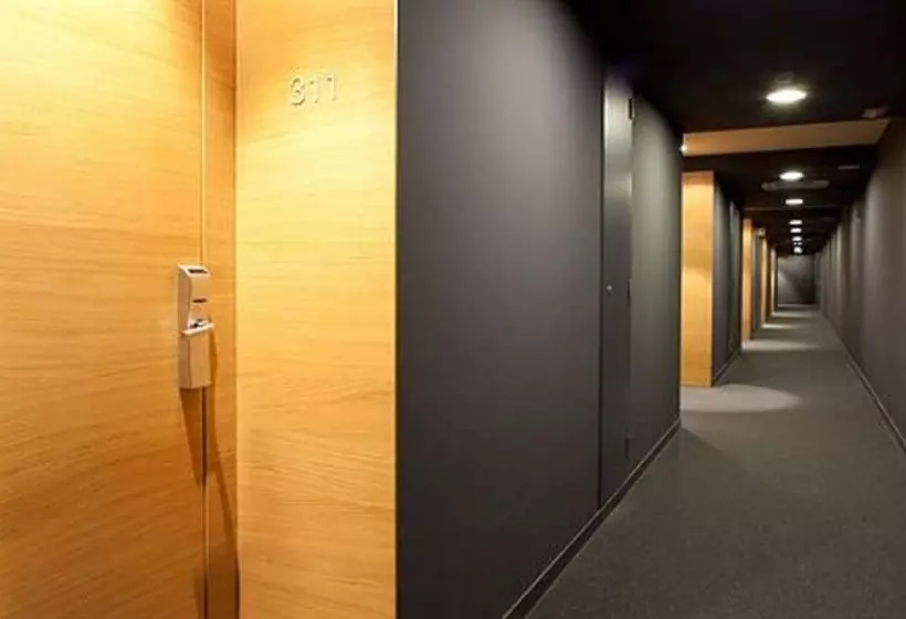 ホテル Món Sant Benet