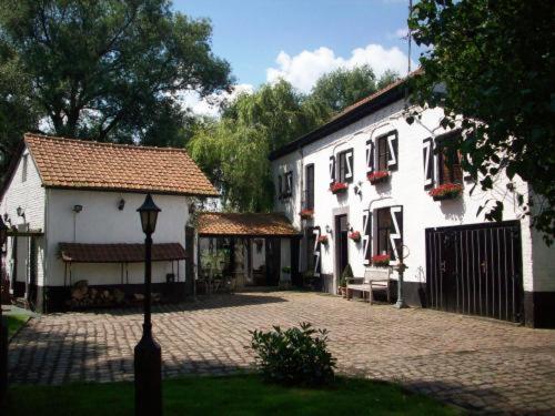 فندق Moulin De Moxhe Micro Gîte Et Gîte Bed & Dreams