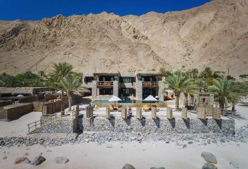 Отель Six Senses Zighy Bay