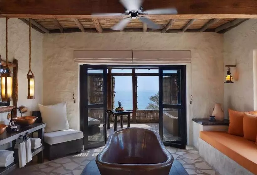 Отель Six Senses Zighy Bay